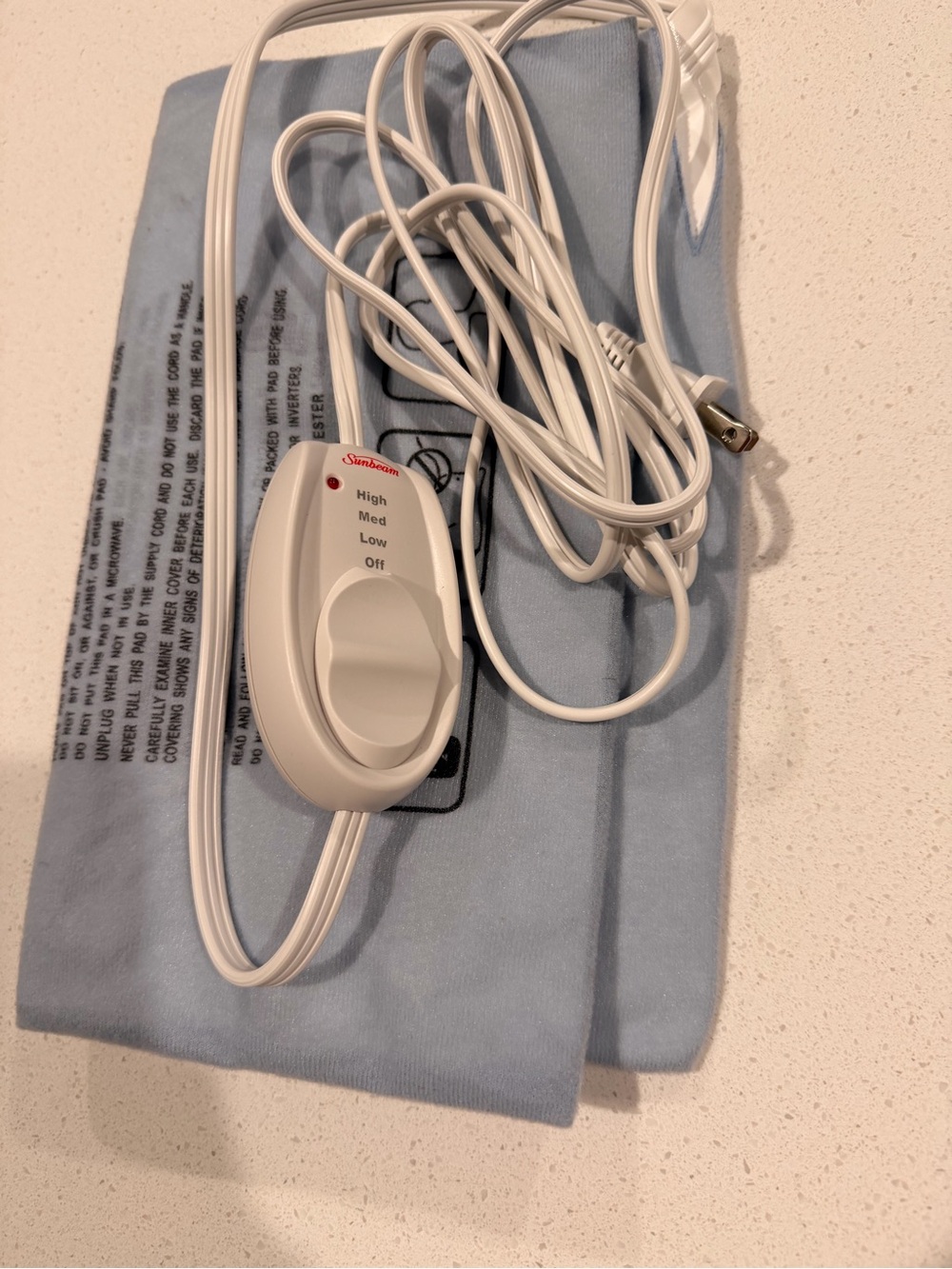 Sunbeam White Electric Heating Pad Controller with Light Blue Pad